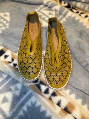 Bueno Women's Mustard Laser-Cut Slip-On Loafers